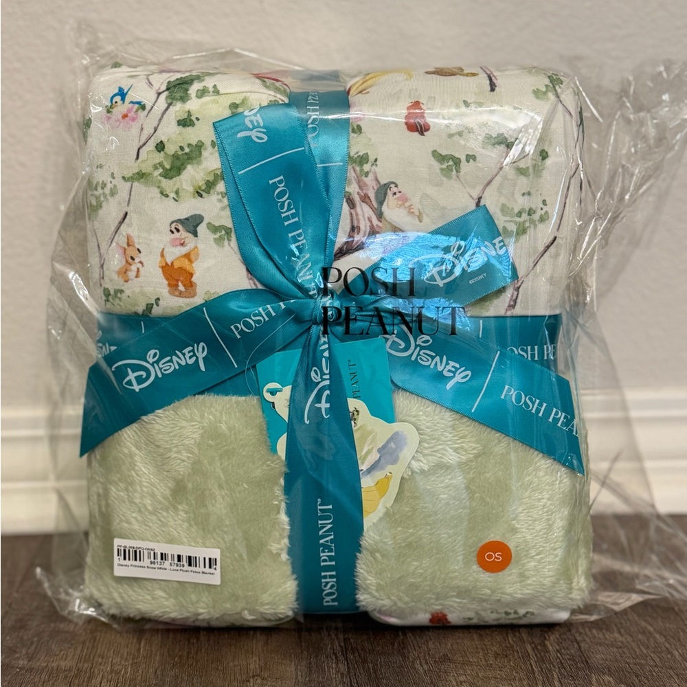 Posh Peanut Snow White Blanket
